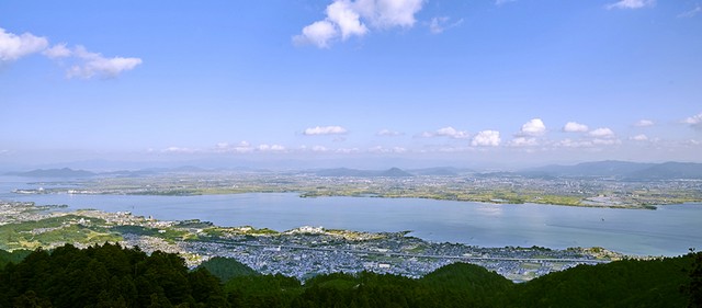比叡山下就是琵琶湖。